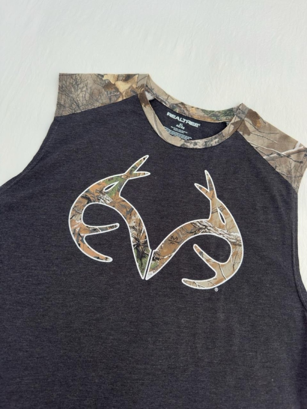 Realtree Muscle Tee - Picture 5 of 7